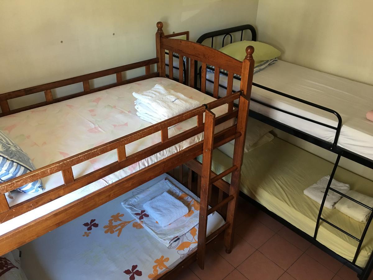 Sensi Backpackers Hostel コタキナバル エクステリア 写真