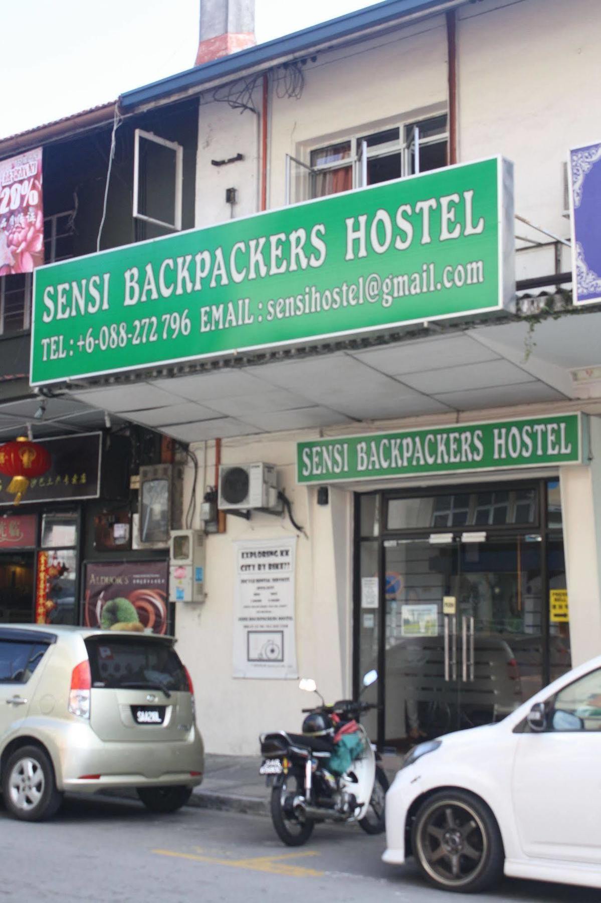 Sensi Backpackers Hostel コタキナバル エクステリア 写真