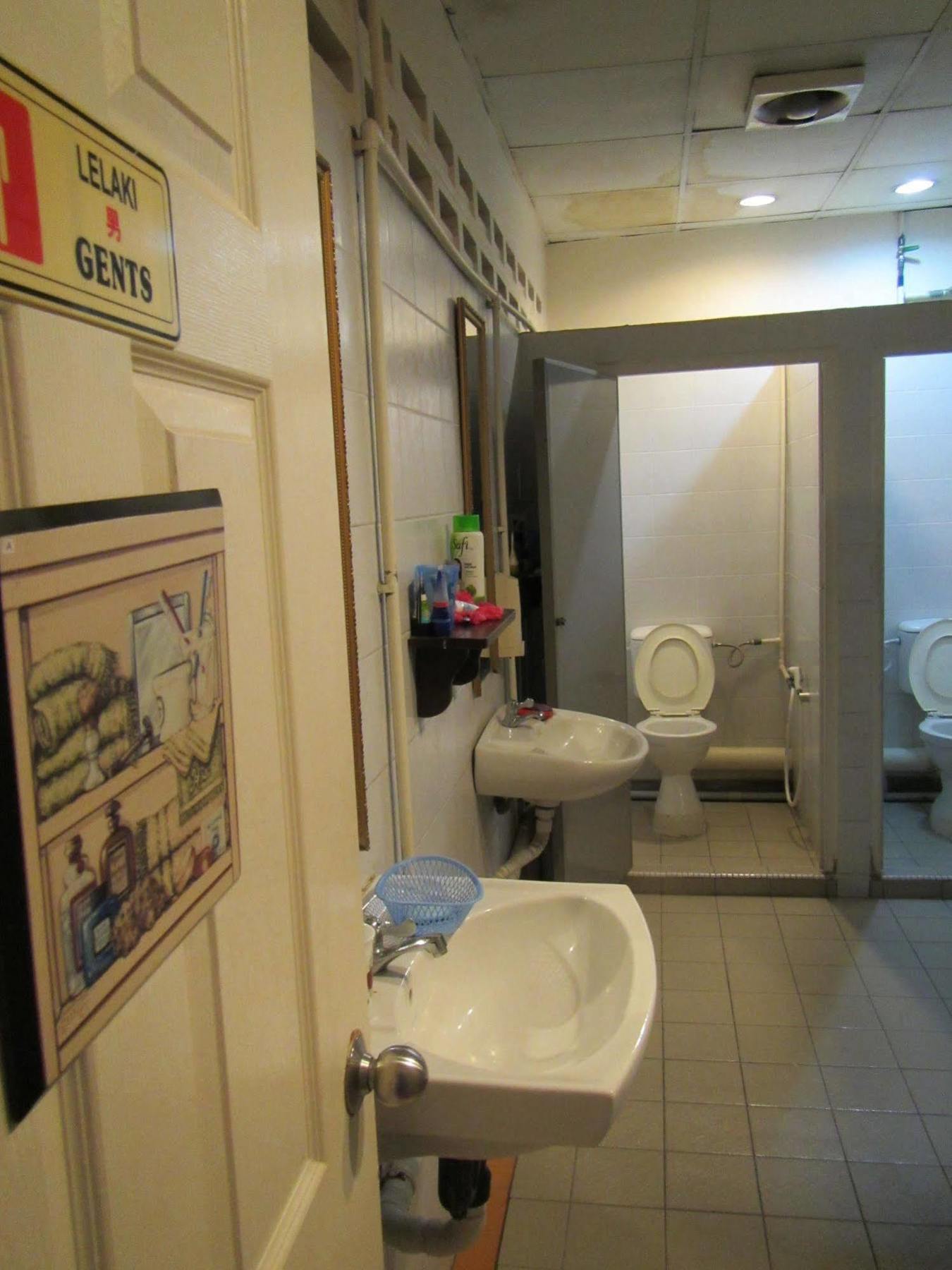 Sensi Backpackers Hostel コタキナバル エクステリア 写真